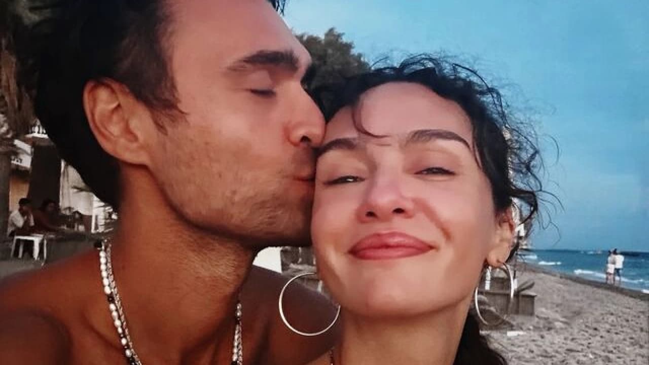 Birce Akalay'dan Hakan Kurtaş ve Tiyatro İtirafı: Dengeli Bir İlişki Yaşıyoruz