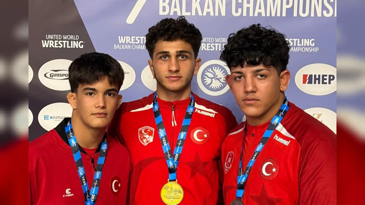 Bursa Büyükşehir Belediyesporlu Güreşçilerden Hırvatistan'da 3 Madalya