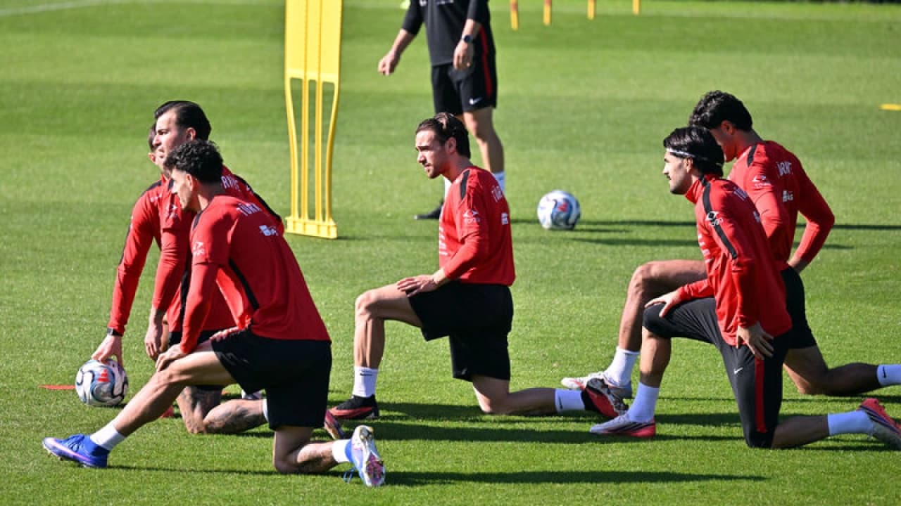 A Milli Futbol Takımı'nda Emirhan Topçu Şoku: İtalya Maçı Öncesi Kötü Haber