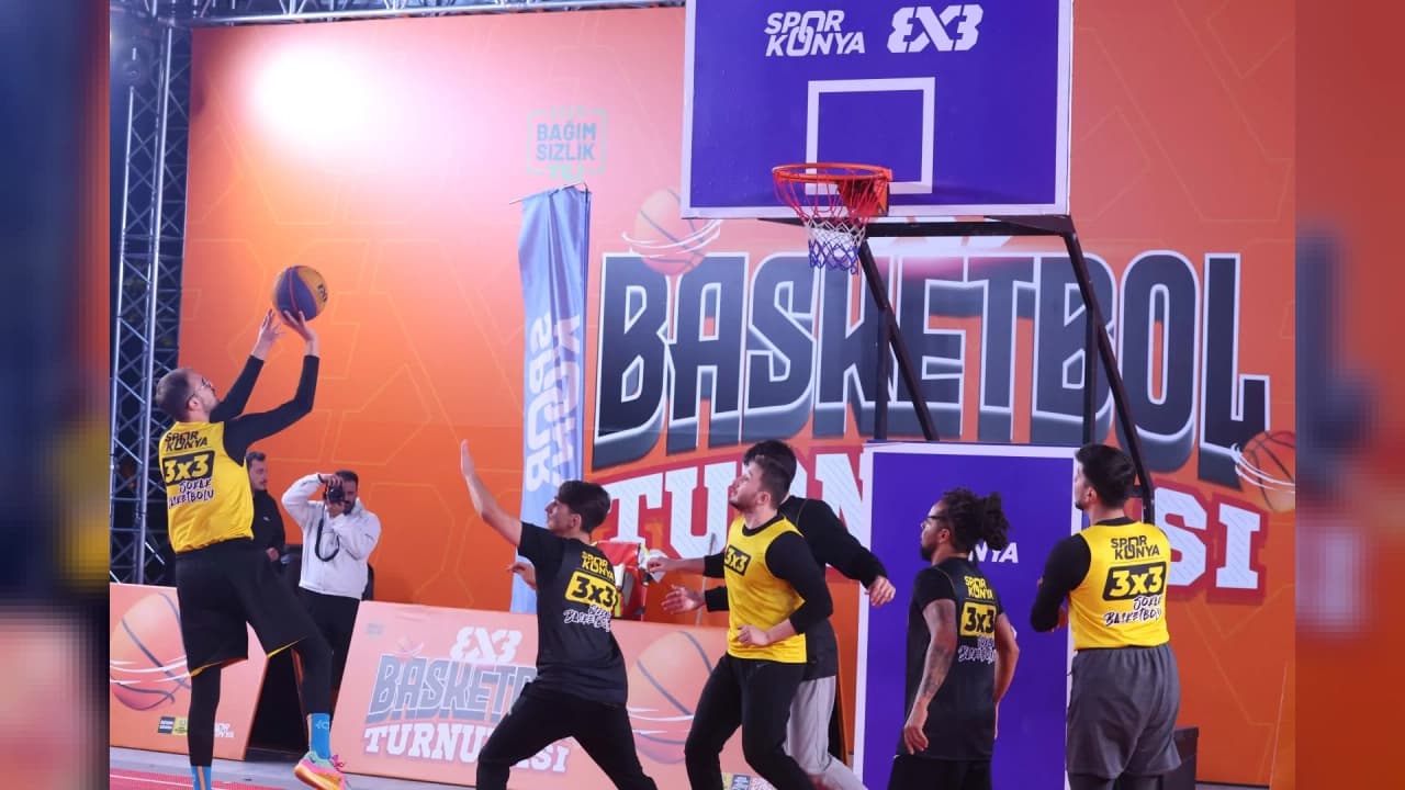 Konya'da 160 Sporcunun Ter Döktüğü 3x3 Basketbol Turnuvası Başladı