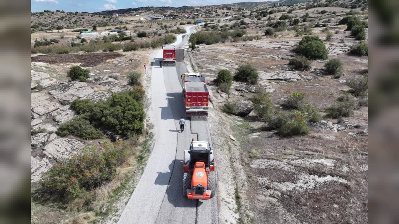 Manisa'da 35 Kilometrelik Yol Yenileme Çalışmasında Sona Yaklaşıldı
