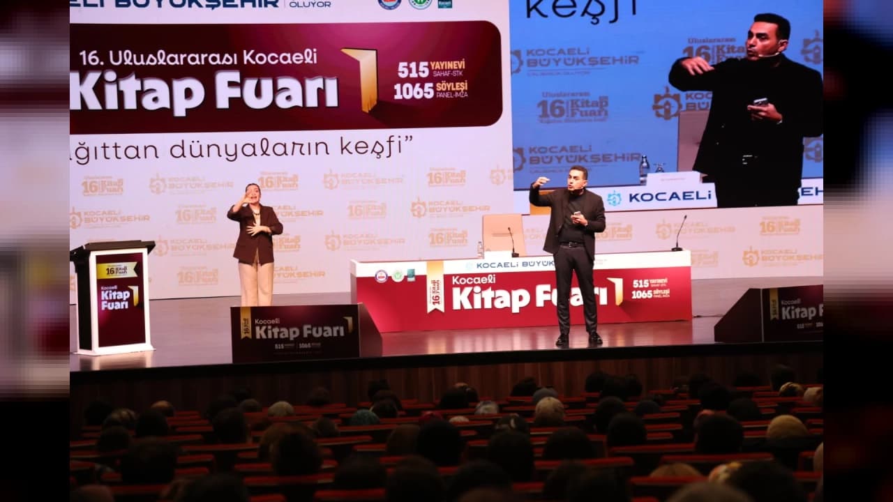 Beyhan Budak Kocaeli Kitap Fuarı'nda Mükemmeliyet Algısını Anlattı