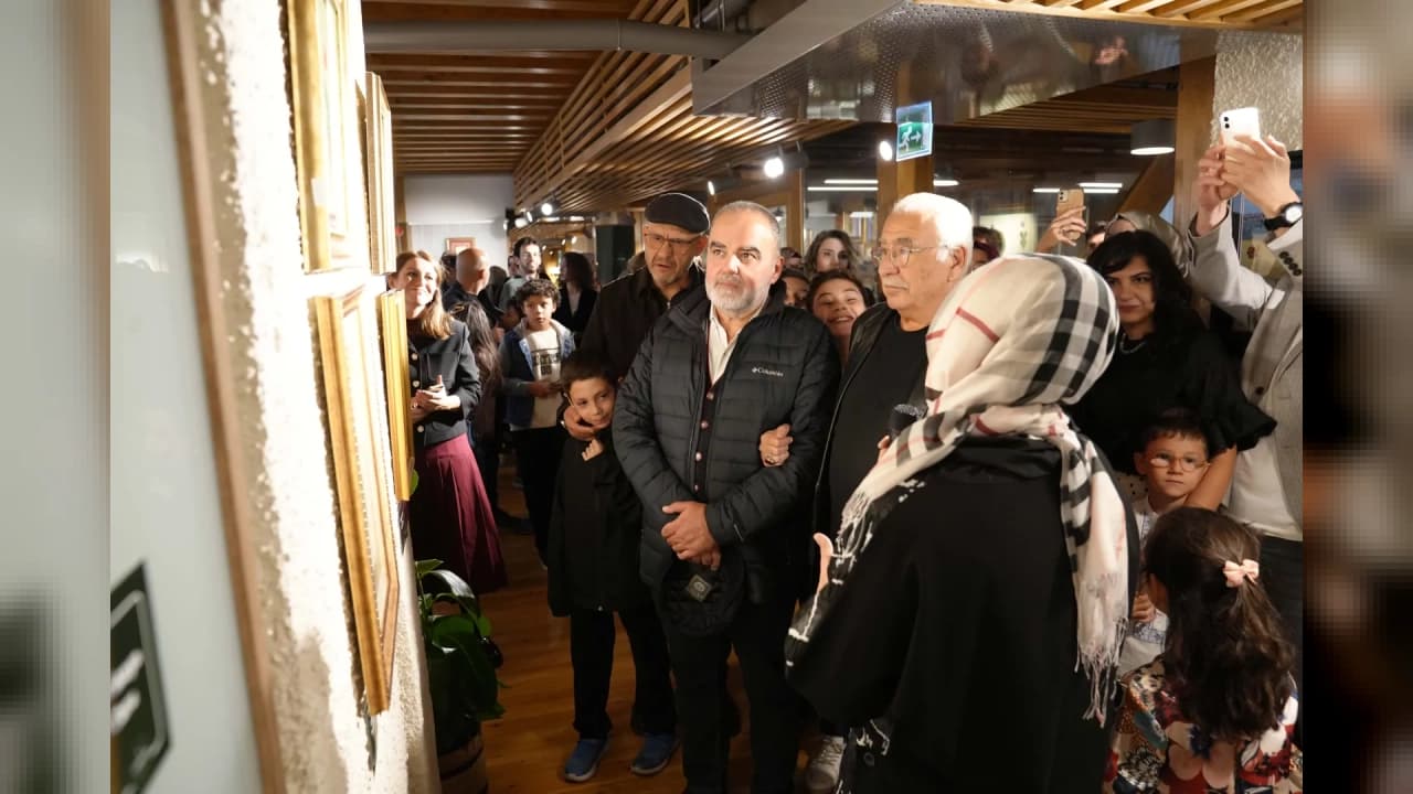 Konya Büyükşehir Belediyesi Ev Sahipliğinde Ebru Sergisi Açıldı