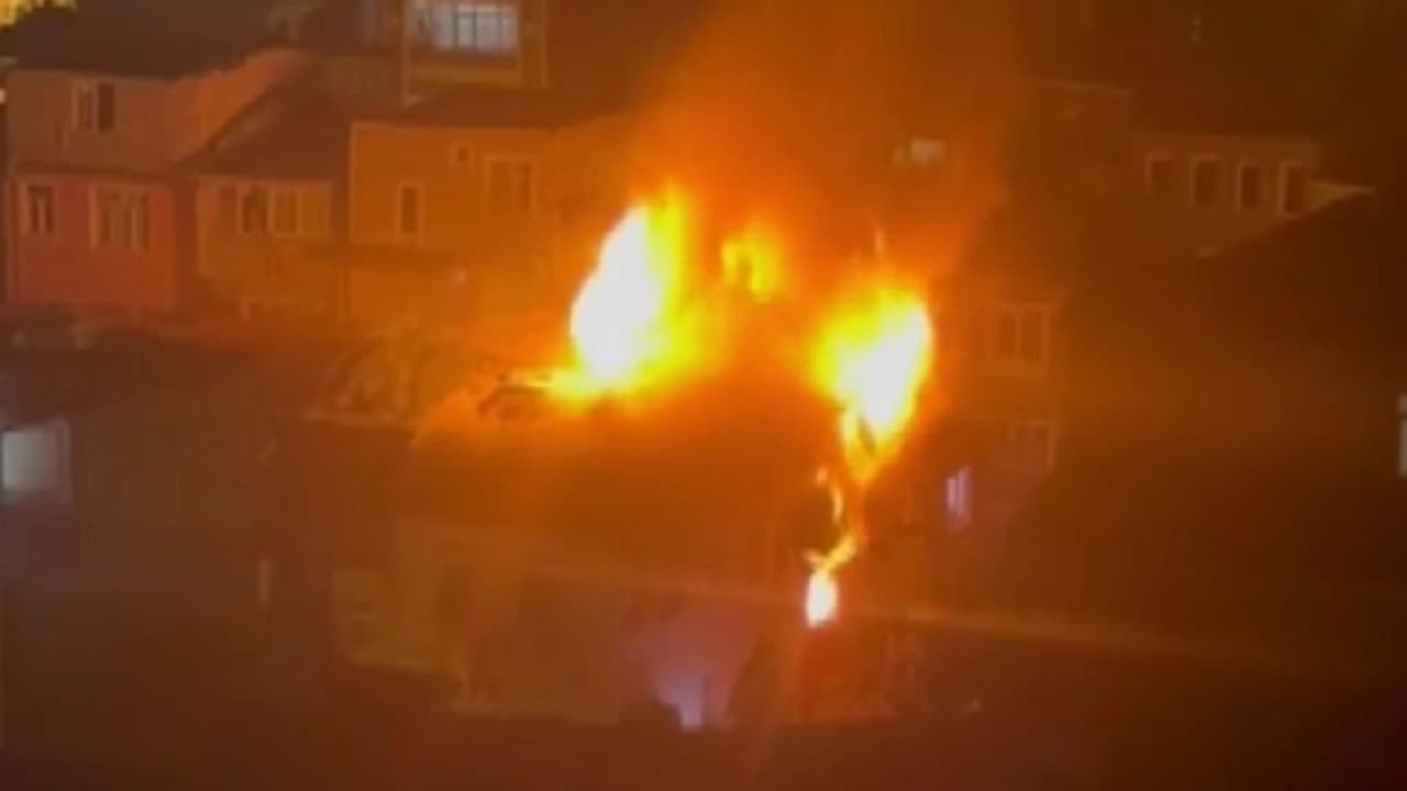 Fatih'te 2 katlı binada çıkan yangında 1 kişi hayatını kaybetti