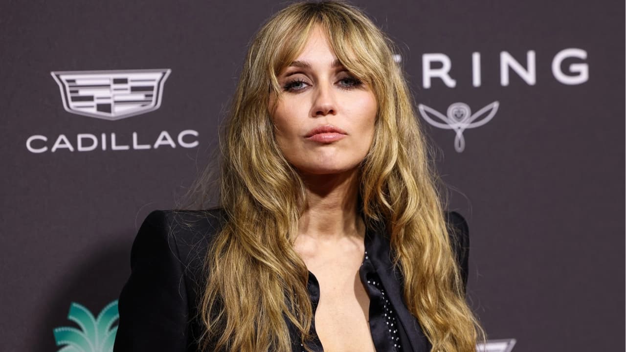 Miley Cyrus Billboard 200 Listesinde 1 Numaradan 157'ye Geriledi