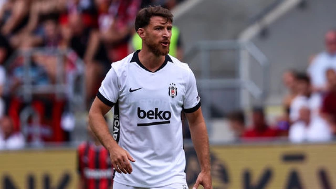 Beşiktaşlı Salih Özcan istikrarlı performansıyla dikkat çekiyor
