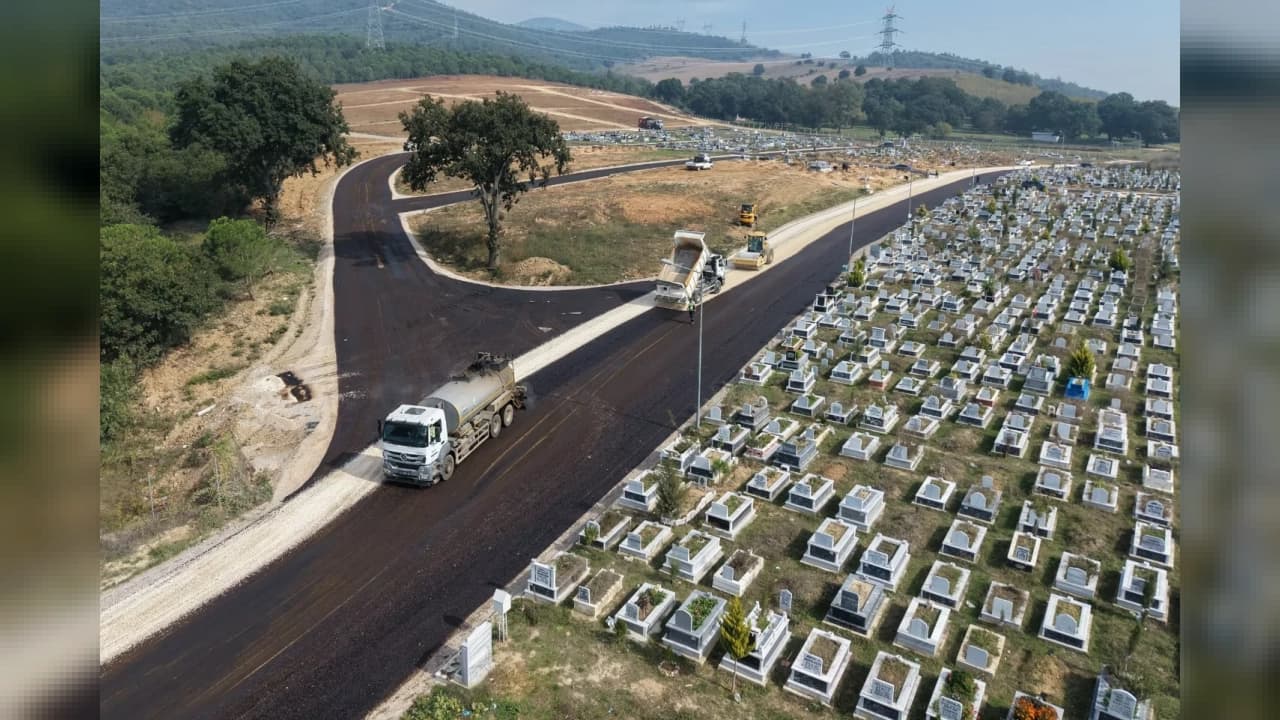 Erdoğanköy Kent Mezarlığı yollarında 4,5 kilometrelik yenileme