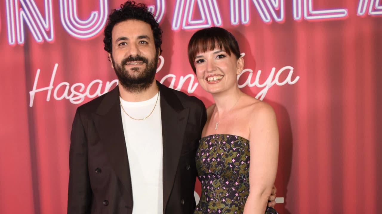 Hasan Can Kaya eşi Duygu Karabaş ile ilk kez görüntülendi