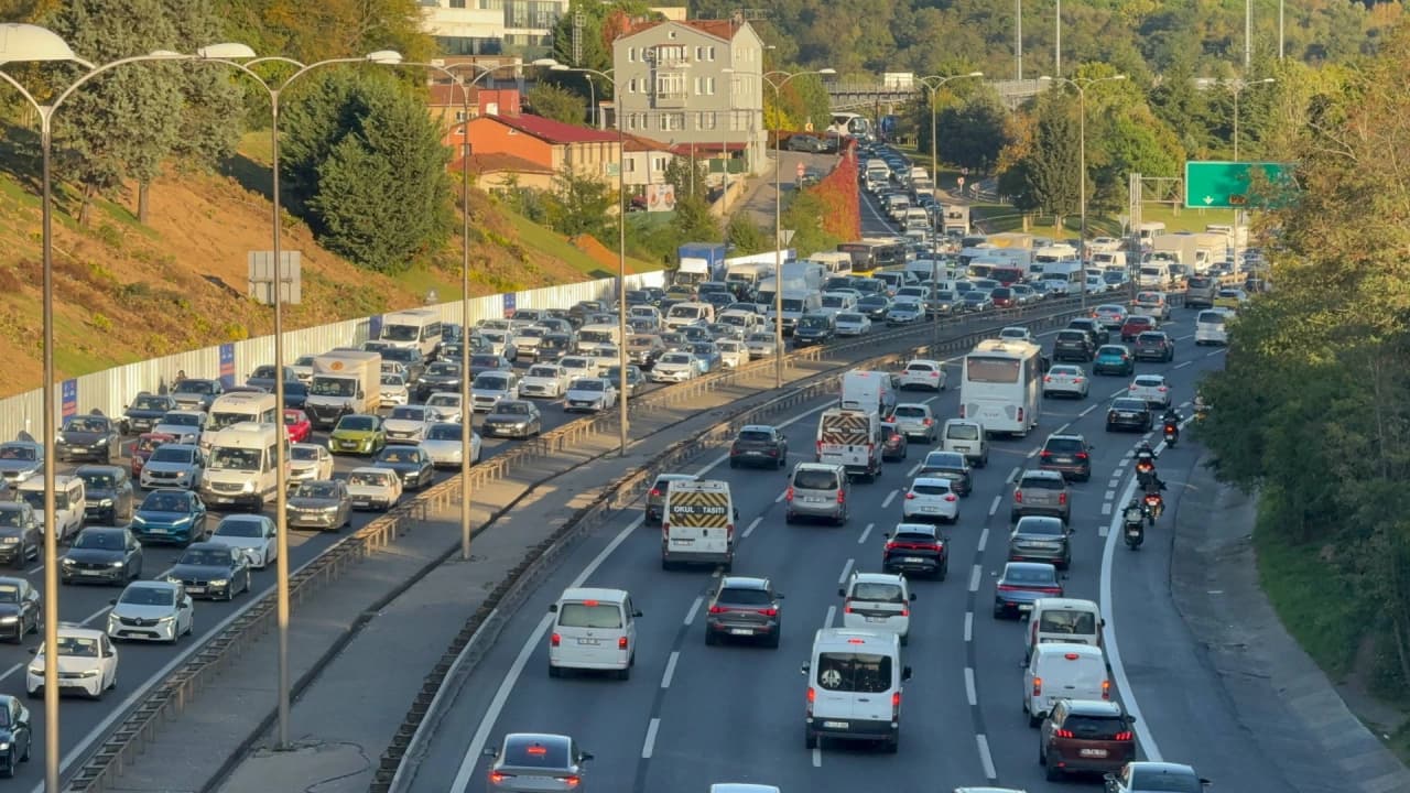 İstanbul'da trafik yoğunluğu yüzde 80