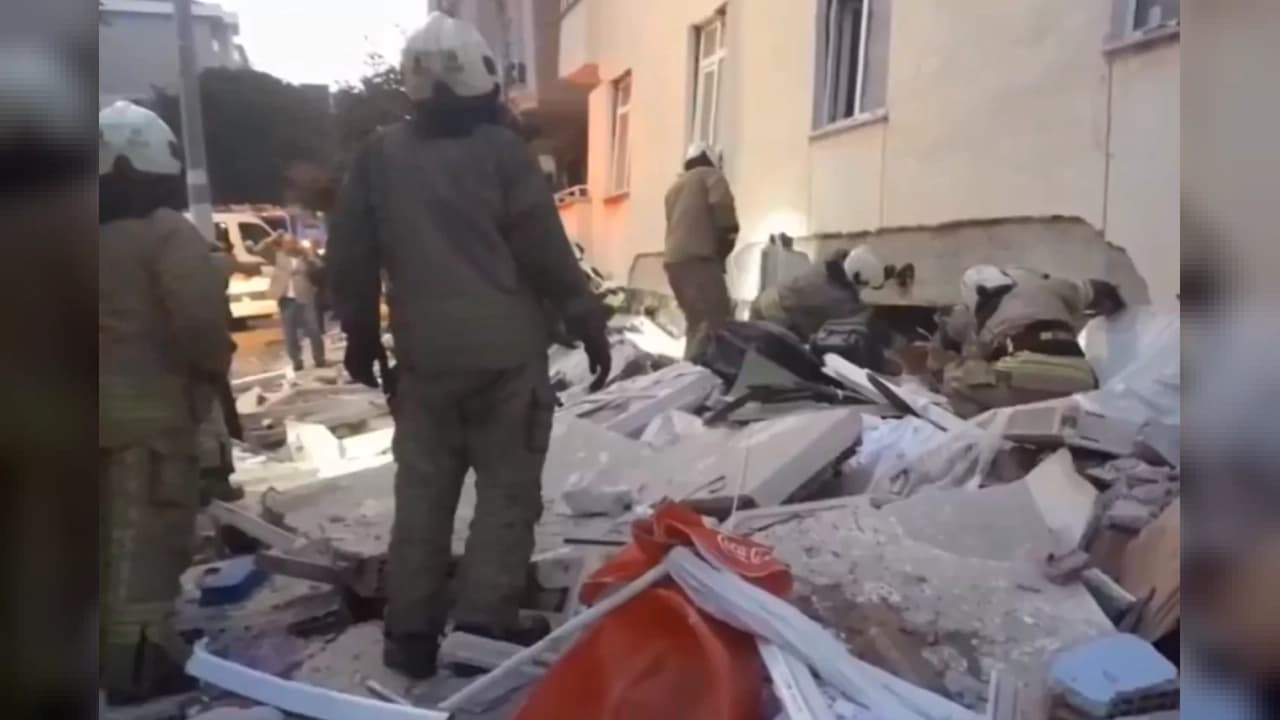 İstanbul Maltepe'de 7 katlı binanın üç katı çöktü