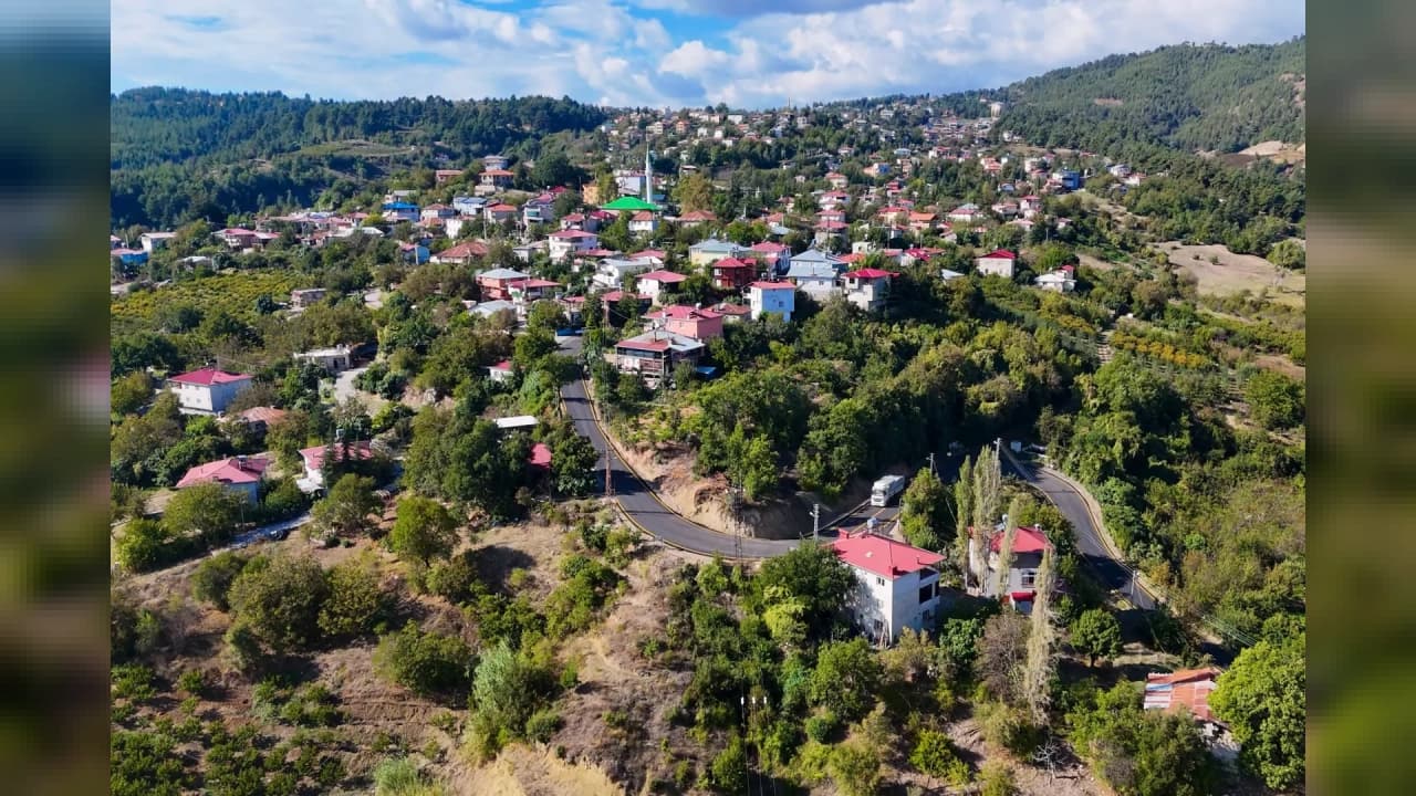 Toroslar'da 28 Bin 800 Metrelik Sathi Asfalt Çalışması Tamamlandı