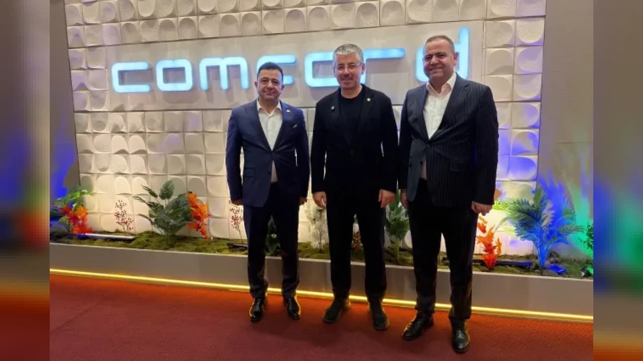 Şaban Çopuroğlu ANAMOB 2026 Fuarı'nı ziyaret etti
