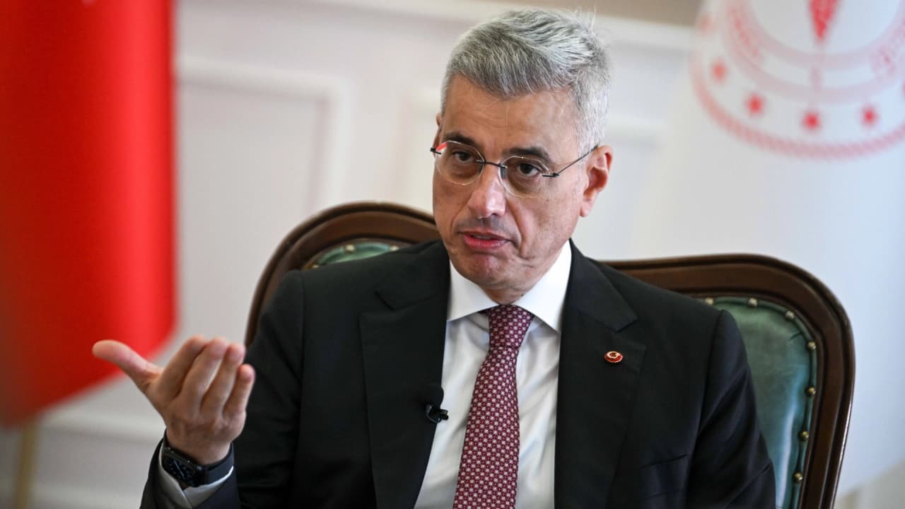 Sağlık Bakanı Memişoğlu: Sigara satışı kimlikle yapılacak