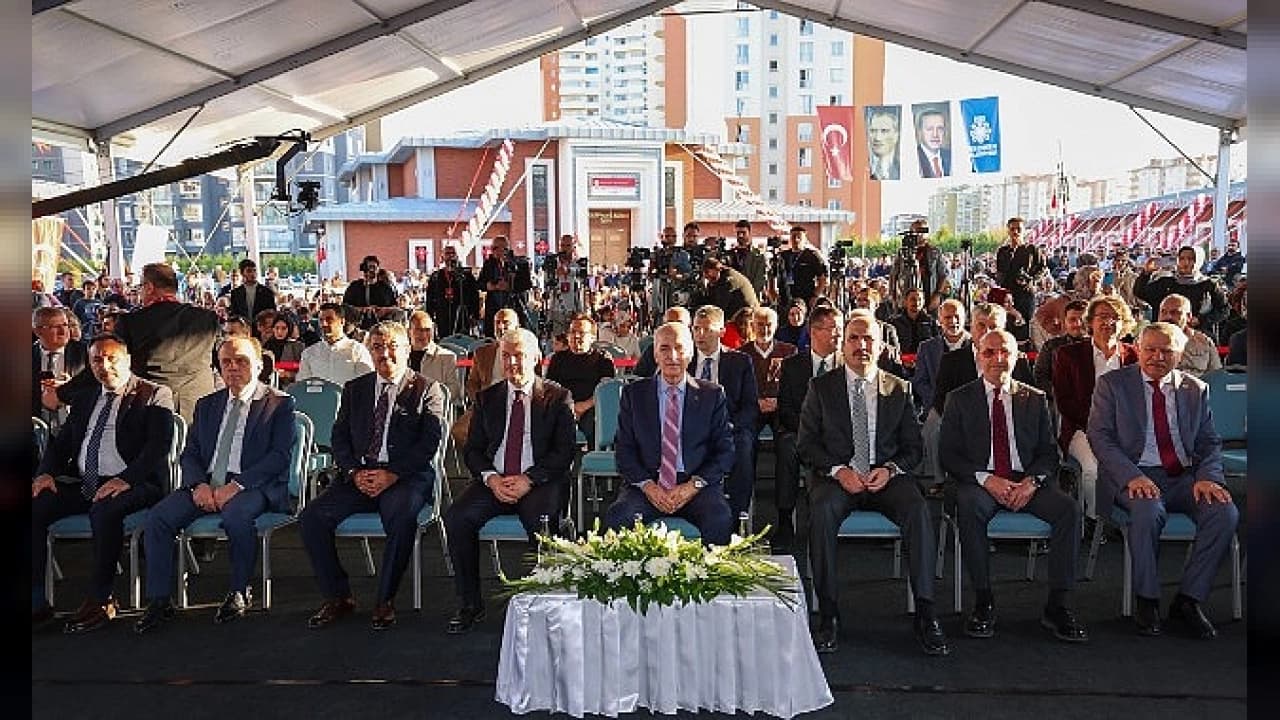 Yazır Mahalle Külliyesi TBMM Başkanı Kurtulmuş'un Katılımıyla Açıldı
