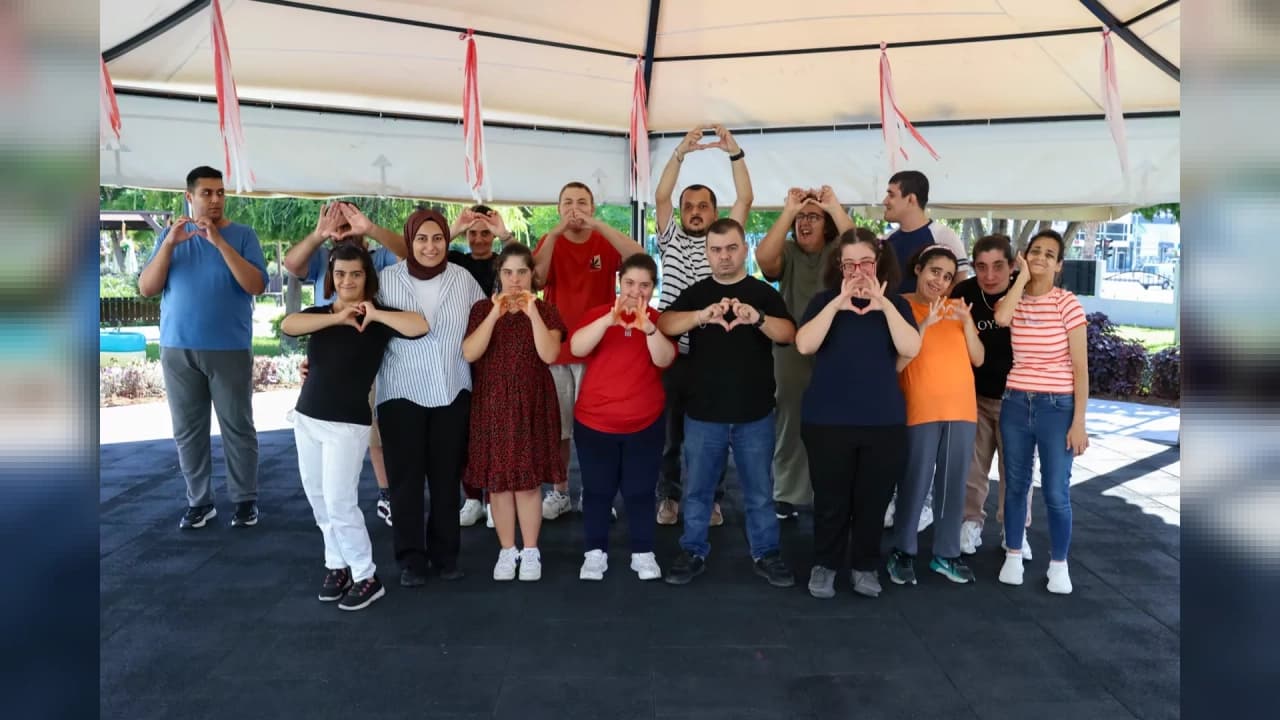 Mersin'de engelsiz yaşam merkezlerinden binlerce kişiye destek
