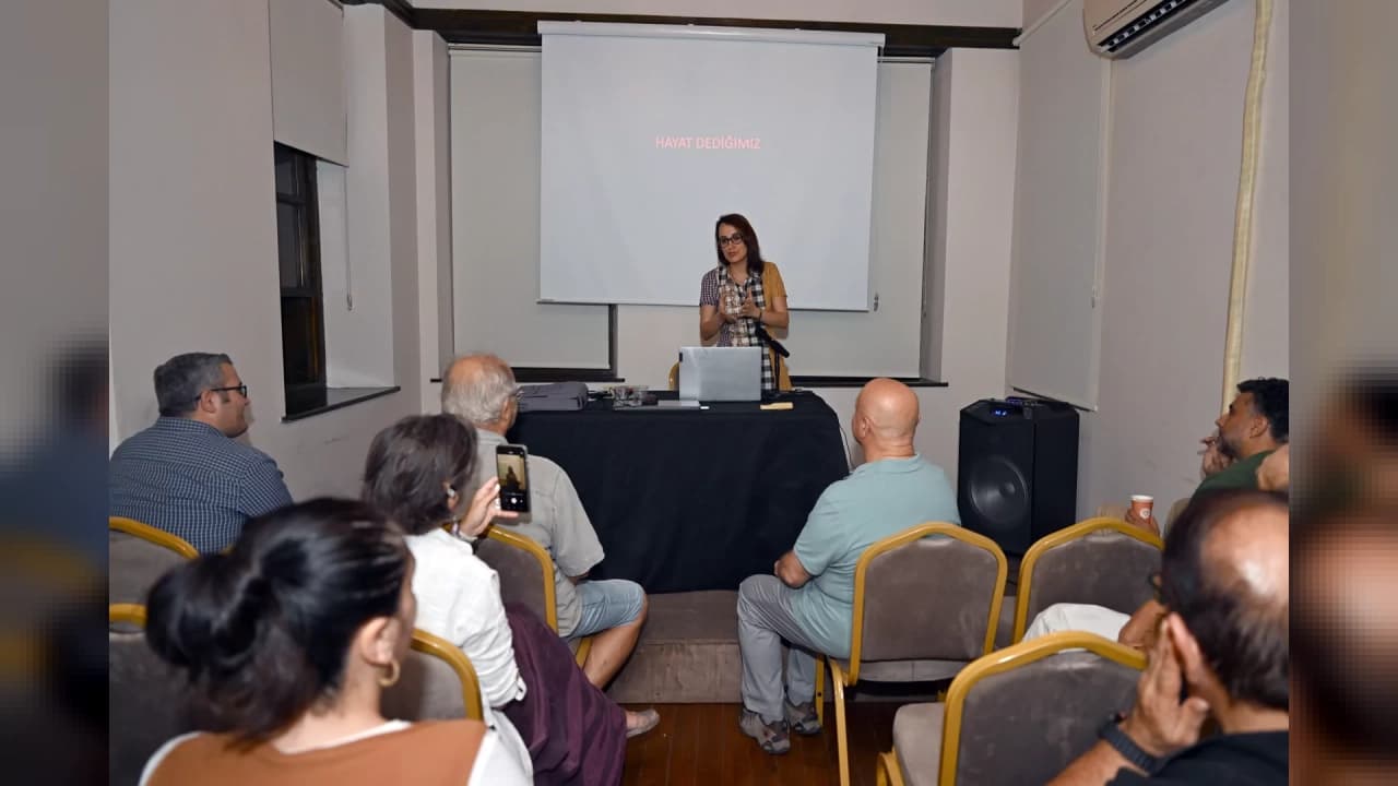 Mersin'de Sanat ve Fotoğraf Söyleşileri Başladı