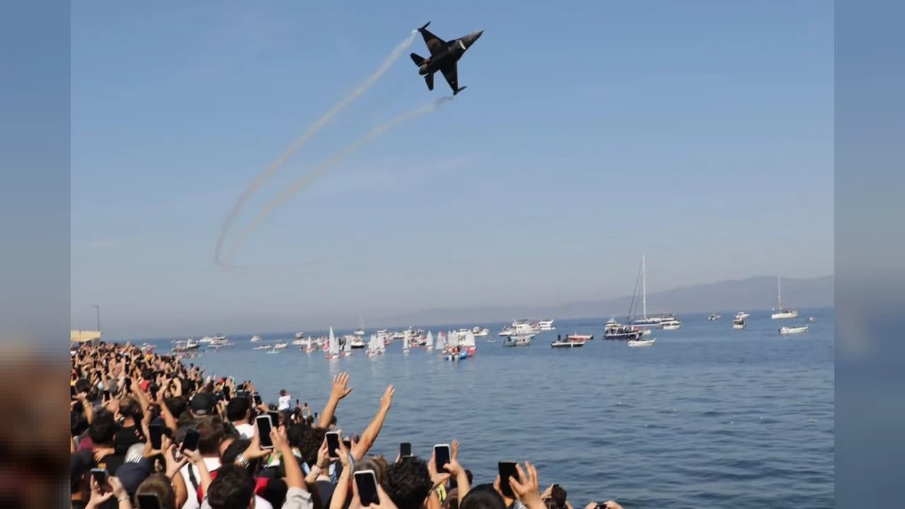 Mudanya'daki SoloTürk gösterisi öncesinde trafik kilitlendi