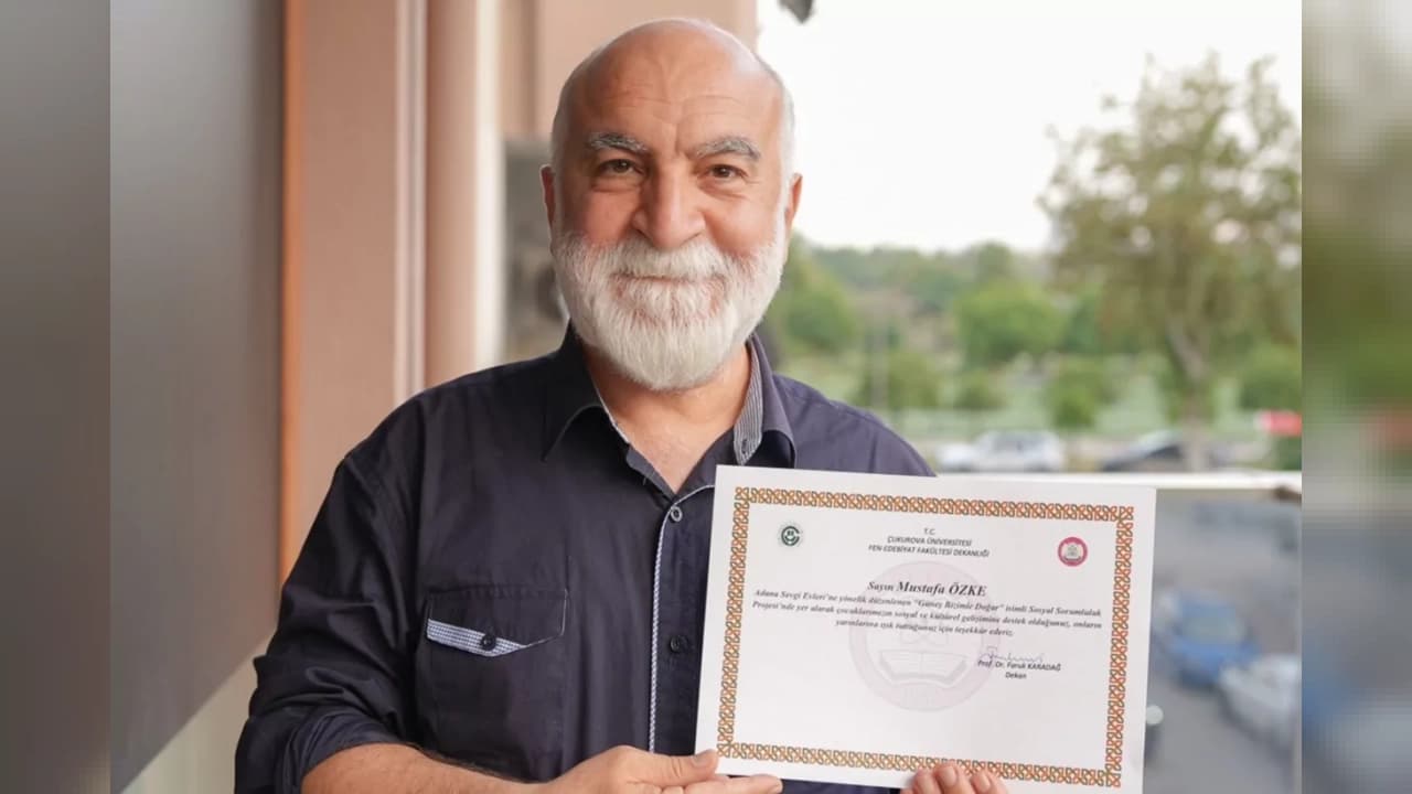 Gazeteci Mustafa Özke'ye Çukurova Üniversitesinden Teşekkür Belgesi