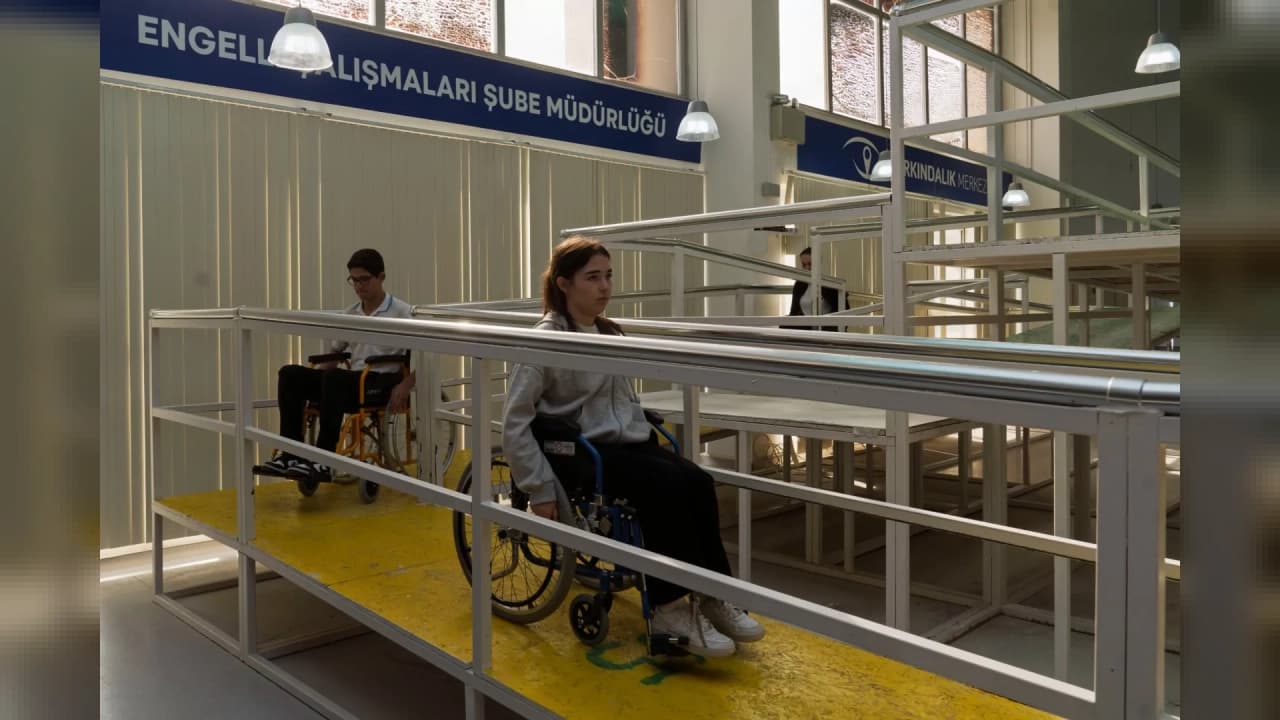 Limontepe Farkındalık Merkezi Engellilerin Yaşamını Deneyimletiyor