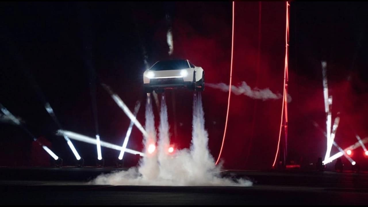 Tesla yeni nesil Roadster modelini tanıttı