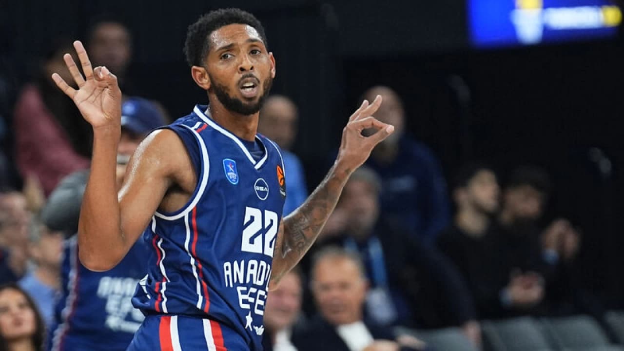 Anadolu Efes deplasmanda Zalgiris Kaunas'ı 85-70 mağlup etti