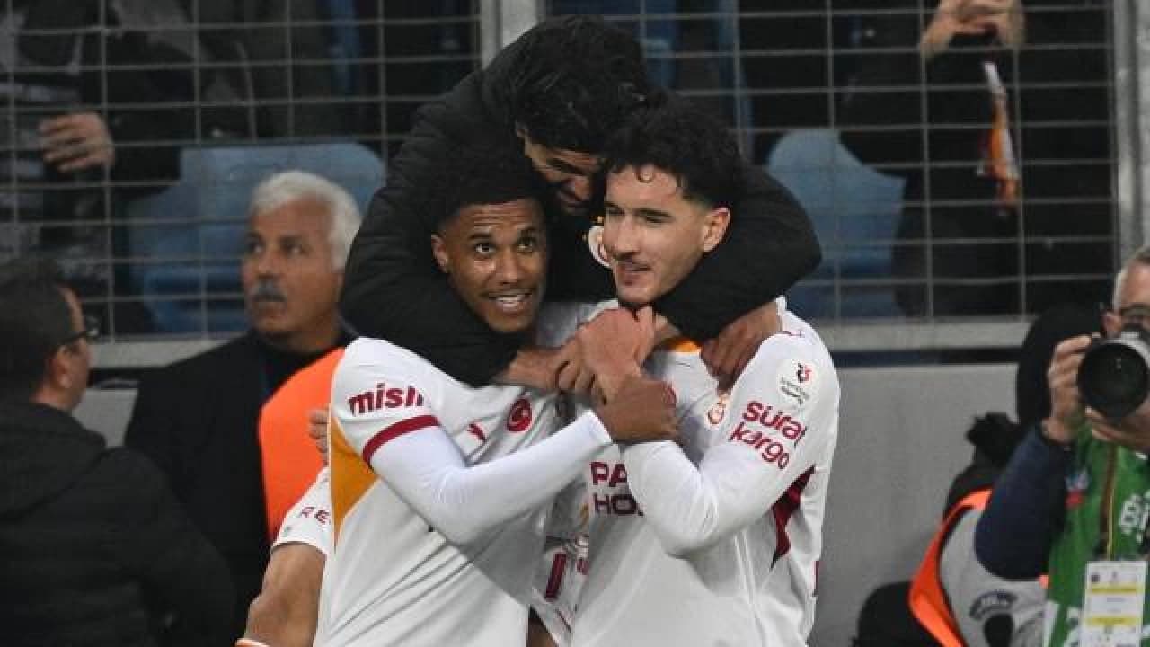 Galatasaray Gençlerbirliği'ni yenerek liderliğini sürdürdü