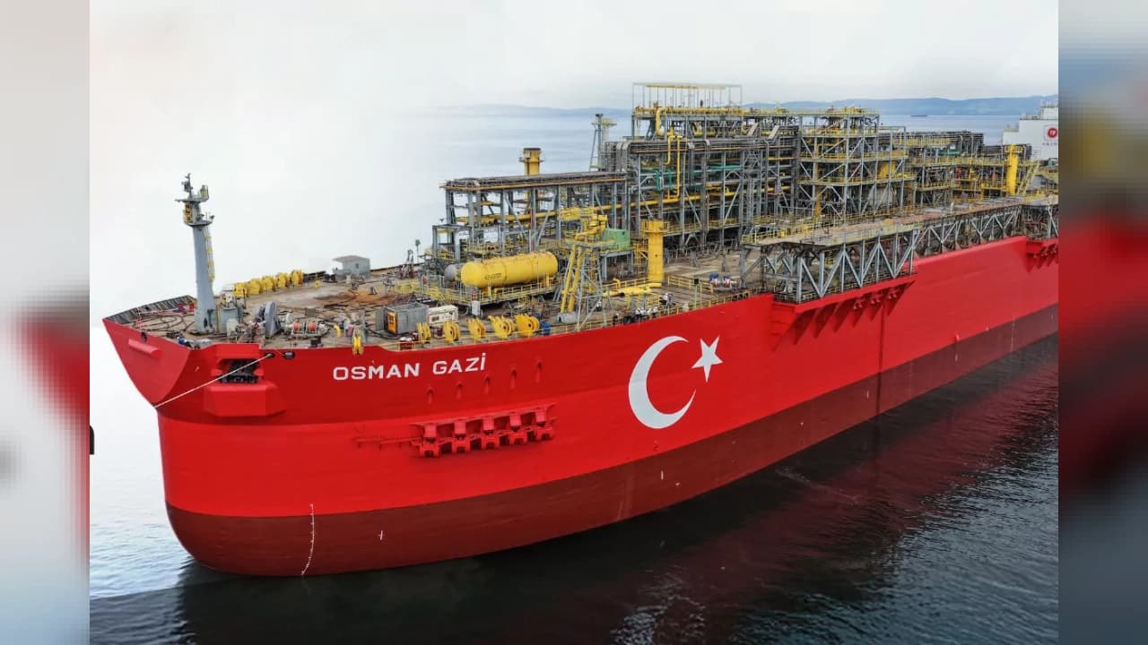 Osman Gazi yüzer üretim platformu Filyos'tan uğurlandı