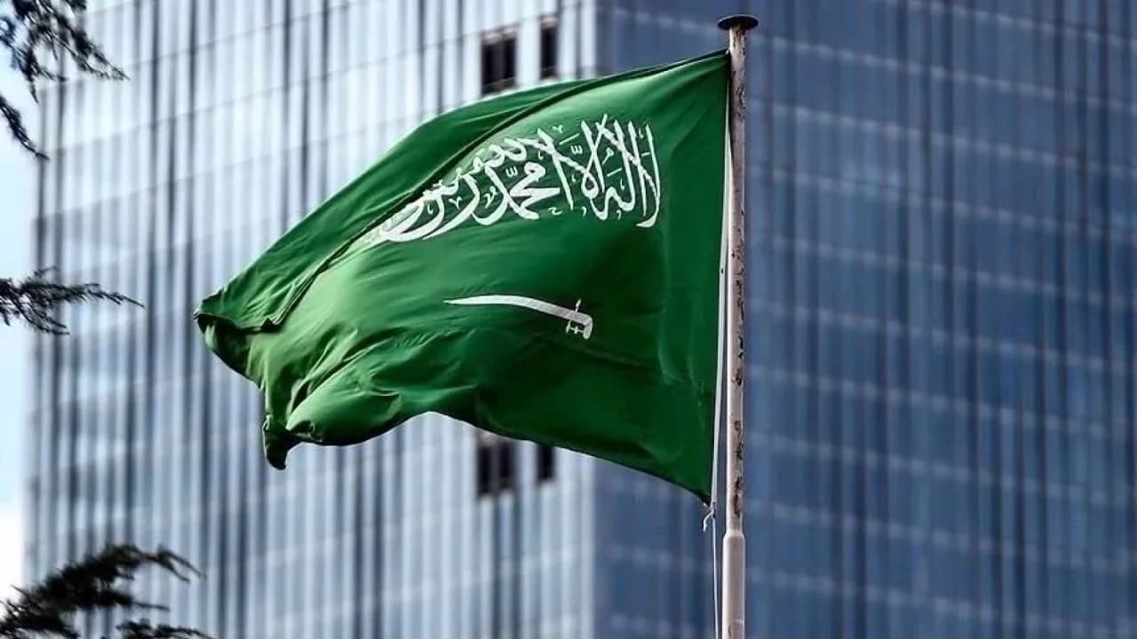 Arap Koalisyonu Riyad'da füze engellendiğini açıkladı