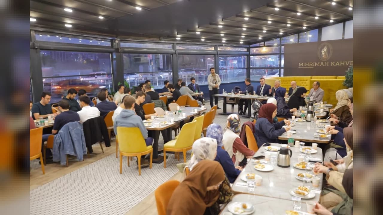 Başkan Büyükkılıç Tıp Akademisi öğrencileriyle bir araya geldi
