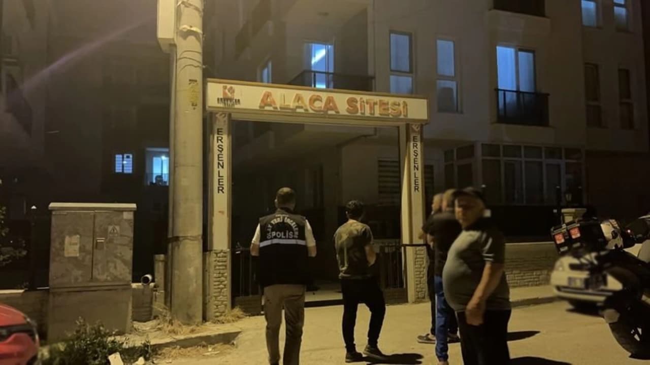 Burdur'da bıçaklı saldırıya uğrayan kadın hayatını kaybetti