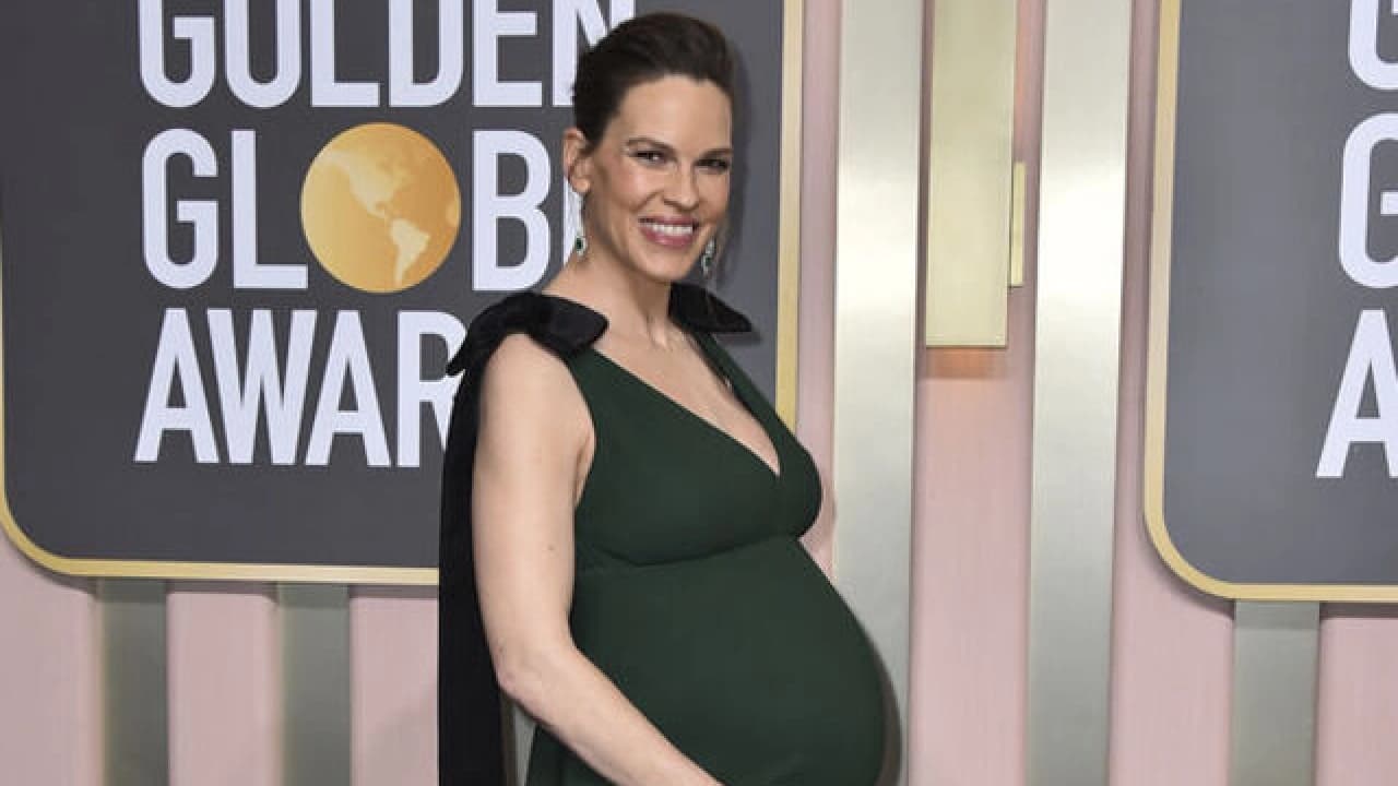 Hilary Swank'tan ileri yaşta hamilelik eleştirilerine yanıt