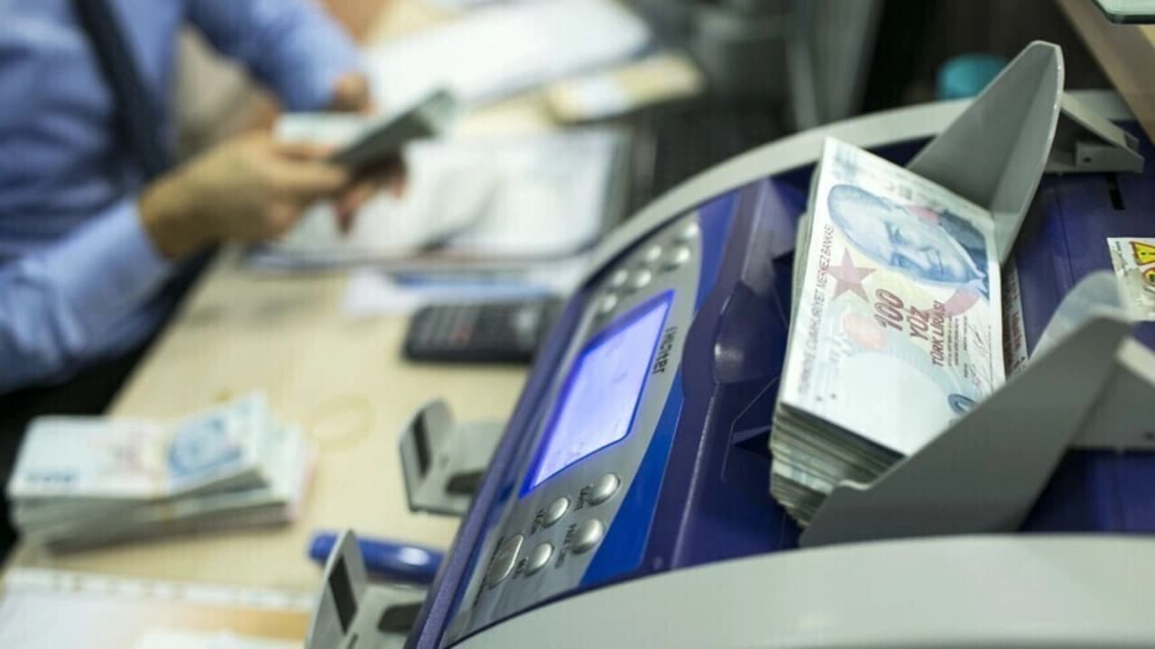 Kamu personeline 2027'de 6,3 trilyon lira ödeme yapılacak