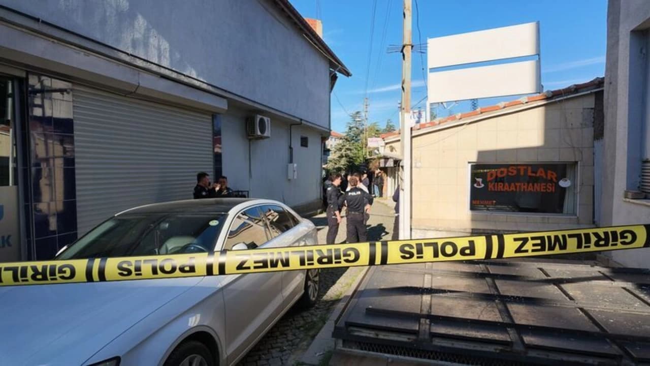 Akşehir'de Kahvehaneye Tüfekli Saldırı: 1 Ölü, 1 Yaralı