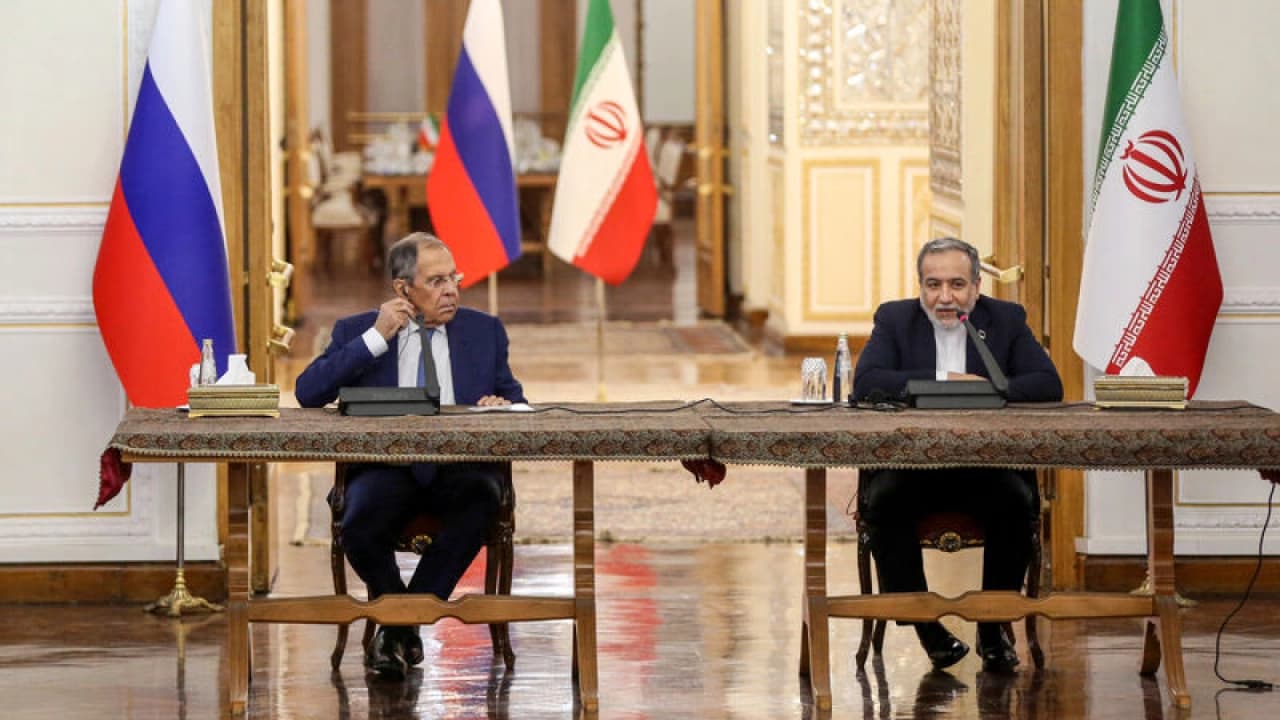 Erakçi ve Lavrov Bölgesel Krizleri ve İkili İşbirliğini Görüştü