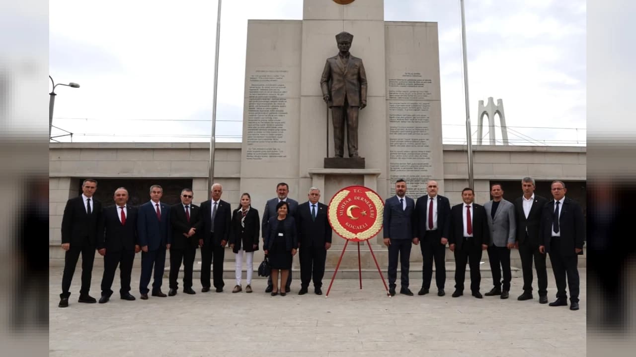 Kocaeli'de 19 Ekim Muhtarlar Günü tören ve ziyaretlerle kutlandı