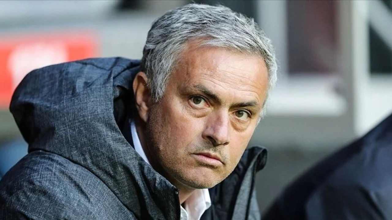 Fenerbahçe Teknik Direktörü Mourinho