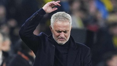 Mourinho'dan Yusuf Akçiçek'e Özel Vurgu: Anderlecht Zaferi Sonrası Uyarılar