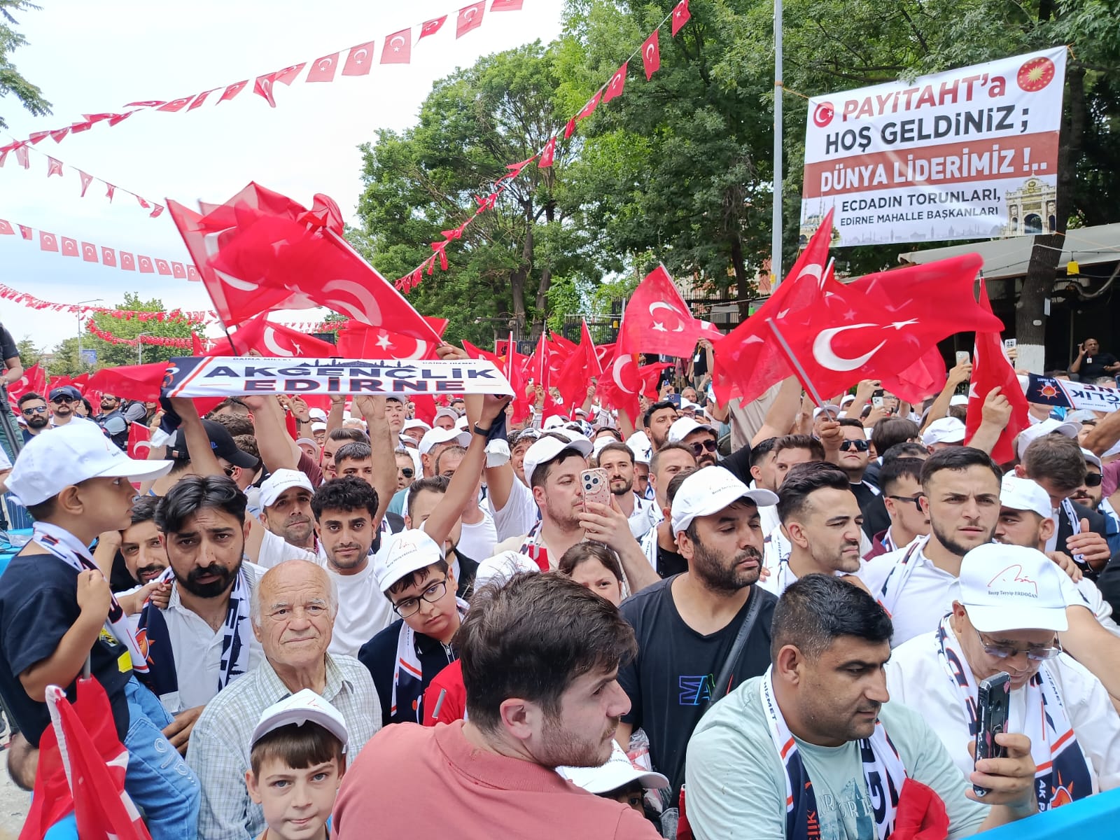 Cumhurbaşkanı Erdoğan meydandan halka seslenecek
